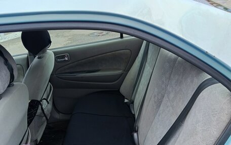 Toyota Prius IV XW50, 1998 год, 125 000 рублей, 6 фотография