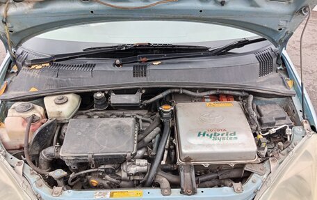 Toyota Prius IV XW50, 1998 год, 125 000 рублей, 7 фотография