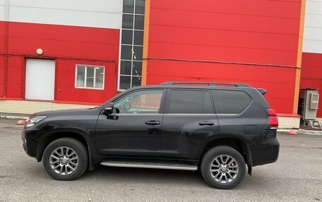 Toyota Land Cruiser Prado 150 рестайлинг 2, 2020 год, 5 200 000 рублей, 3 фотография
