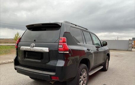 Toyota Land Cruiser Prado 150 рестайлинг 2, 2020 год, 5 200 000 рублей, 5 фотография