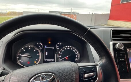 Toyota Land Cruiser Prado 150 рестайлинг 2, 2020 год, 5 200 000 рублей, 8 фотография