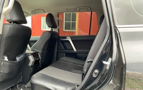 Toyota Land Cruiser Prado 150 рестайлинг 2, 2020 год, 5 200 000 рублей, 9 фотография