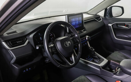 Toyota RAV4, 2022 год, 2 890 000 рублей, 15 фотография