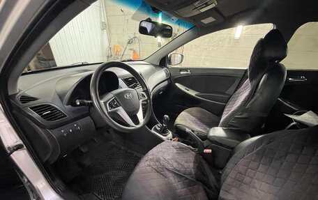 Hyundai Solaris II рестайлинг, 2012 год, 690 000 рублей, 9 фотография