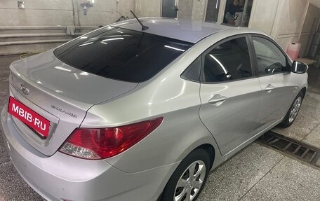Hyundai Solaris II рестайлинг, 2012 год, 690 000 рублей, 7 фотография