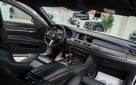 BMW 7 серия, 2014 год, 2 550 000 рублей, 5 фотография
