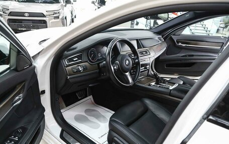 BMW 7 серия, 2014 год, 2 550 000 рублей, 10 фотография