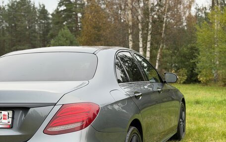 Mercedes-Benz E-Класс, 2018 год, 3 390 000 рублей, 4 фотография