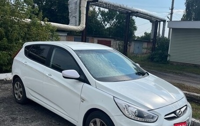 Hyundai Solaris II рестайлинг, 2013 год, 650 000 рублей, 1 фотография