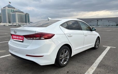 Hyundai Elantra VI рестайлинг, 2017 год, 1 350 000 рублей, 3 фотография