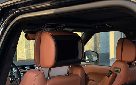 Land Rover Range Rover IV рестайлинг, 2017 год, 5 250 000 рублей, 24 фотография