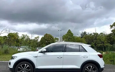 Volkswagen T-Roc I, 2022 год, 1 256 000 рублей, 5 фотография
