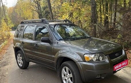 Ford Escape II, 2003 год, 3 фотография