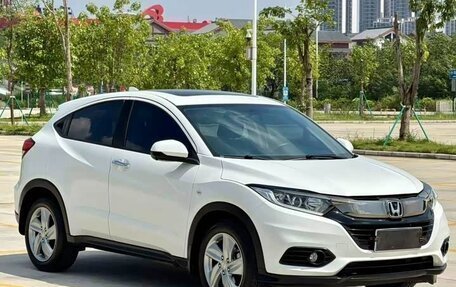 Honda Vezel, 2021 год, 1 490 000 рублей, 3 фотография