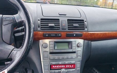 Toyota Avensis III рестайлинг, 2007 год, 880 000 рублей, 21 фотография