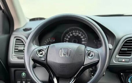 Honda Vezel, 2021 год, 1 490 000 рублей, 18 фотография