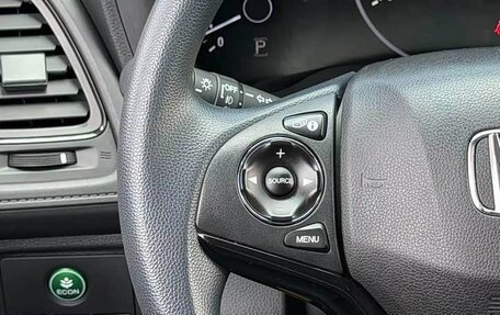 Honda Vezel, 2021 год, 1 490 000 рублей, 19 фотография