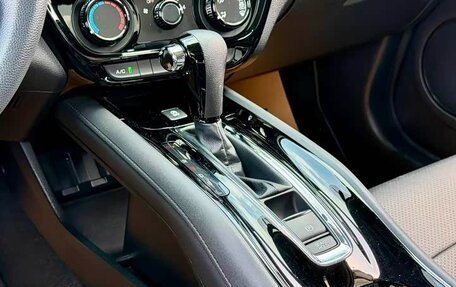 Honda Vezel, 2021 год, 1 490 000 рублей, 22 фотография