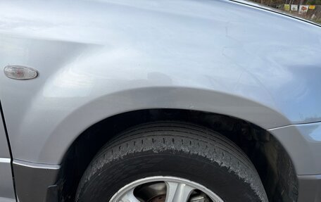 Mitsubishi Outlander III рестайлинг 3, 2004 год, 590 000 рублей, 21 фотография