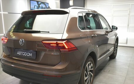 Volkswagen Tiguan II, 2018 год, 2 637 000 рублей, 8 фотография