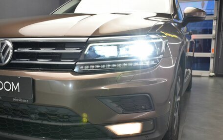 Volkswagen Tiguan II, 2018 год, 2 637 000 рублей, 5 фотография