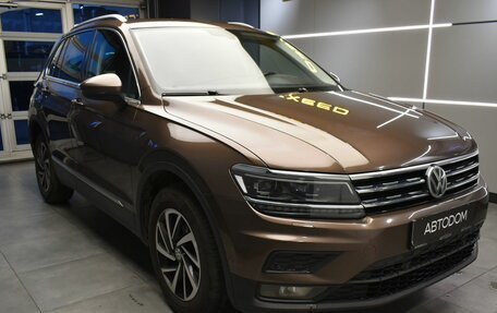 Volkswagen Tiguan II, 2018 год, 2 637 000 рублей, 3 фотография