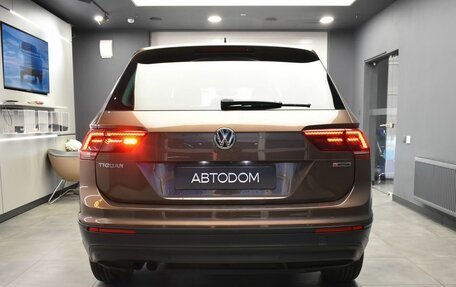 Volkswagen Tiguan II, 2018 год, 2 637 000 рублей, 6 фотография