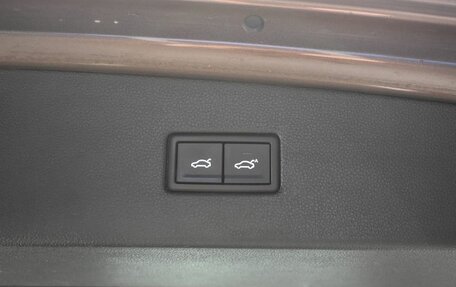 Volkswagen Tiguan II, 2018 год, 2 637 000 рублей, 10 фотография