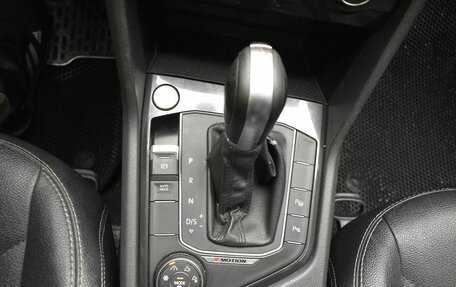 Volkswagen Tiguan II, 2018 год, 2 637 000 рублей, 28 фотография