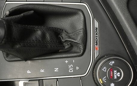 Volkswagen Tiguan II, 2018 год, 2 637 000 рублей, 30 фотография