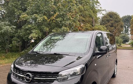 Opel Zafira Life I, 2021 год, 2 999 999 рублей, 1 фотография