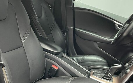 Volvo V40 Cross Country I, 2017 год, 1 650 000 рублей, 10 фотография