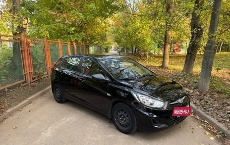 Hyundai Solaris II рестайлинг, 2012 год, 850 000 рублей, 2 фотография