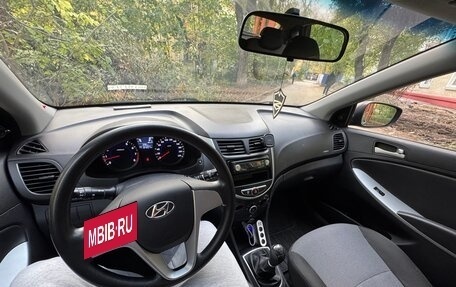 Hyundai Solaris II рестайлинг, 2012 год, 850 000 рублей, 8 фотография