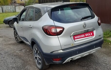 Renault Kaptur I рестайлинг, 2017 год, 1 580 000 рублей, 5 фотография