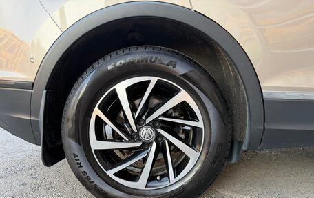 Volkswagen Tiguan II, 2018 год, 2 400 000 рублей, 9 фотография