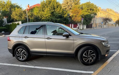 Volkswagen Tiguan II, 2018 год, 2 400 000 рублей, 5 фотография