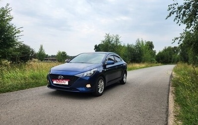 Hyundai Solaris II рестайлинг, 2021 год, 1 300 000 рублей, 1 фотография