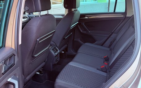 Volkswagen Tiguan II, 2018 год, 2 400 000 рублей, 20 фотография