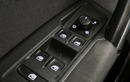 Volkswagen Tiguan II, 2019 год, 1 850 000 рублей, 14 фотография