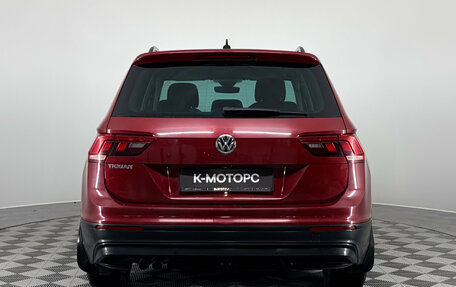 Volkswagen Tiguan II, 2019 год, 1 850 000 рублей, 6 фотография
