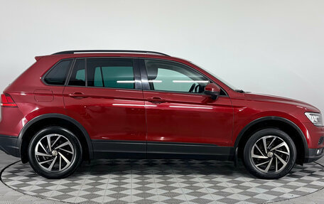 Volkswagen Tiguan II, 2019 год, 1 850 000 рублей, 4 фотография