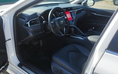 Toyota Camry, 2019 год, 3 650 000 рублей, 4 фотография