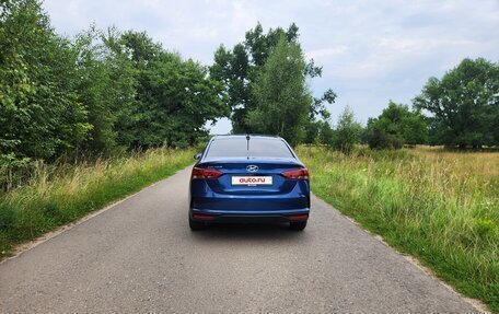 Hyundai Solaris II рестайлинг, 2021 год, 1 300 000 рублей, 3 фотография