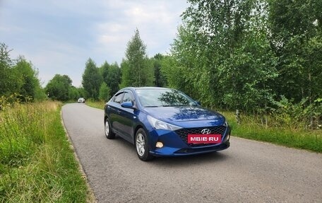 Hyundai Solaris II рестайлинг, 2021 год, 1 300 000 рублей, 5 фотография