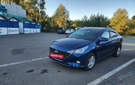 Hyundai Solaris II рестайлинг, 2021 год, 1 300 000 рублей, 23 фотография