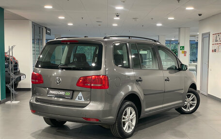 Volkswagen Touran III, 2010 год, 993 000 рублей, 4 фотография