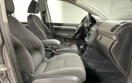Volkswagen Touran III, 2010 год, 993 000 рублей, 12 фотография