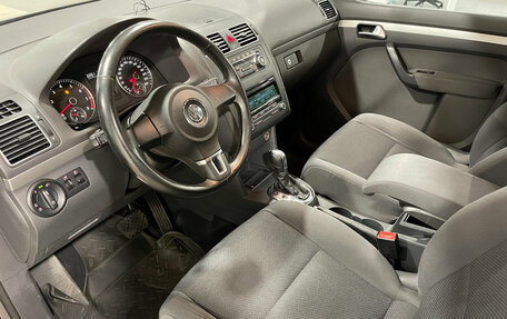 Volkswagen Touran III, 2010 год, 993 000 рублей, 8 фотография