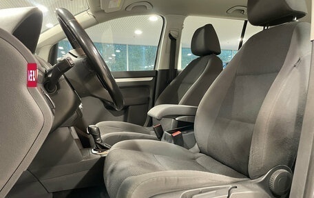 Volkswagen Touran III, 2010 год, 993 000 рублей, 9 фотография